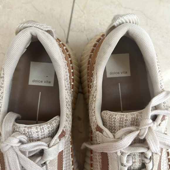 Dolce Vita knitted sneakers. Size 8.5 - Picture 8 of 9